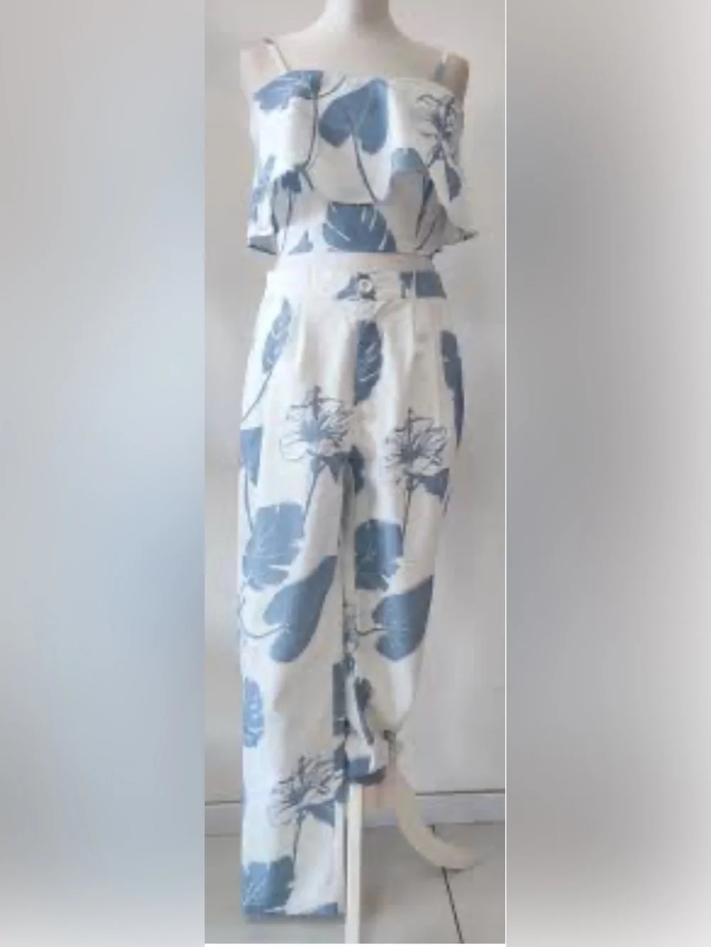 Fancyinn White Two-Piece - Straight Leg Pants Set with Blue Leaf Print